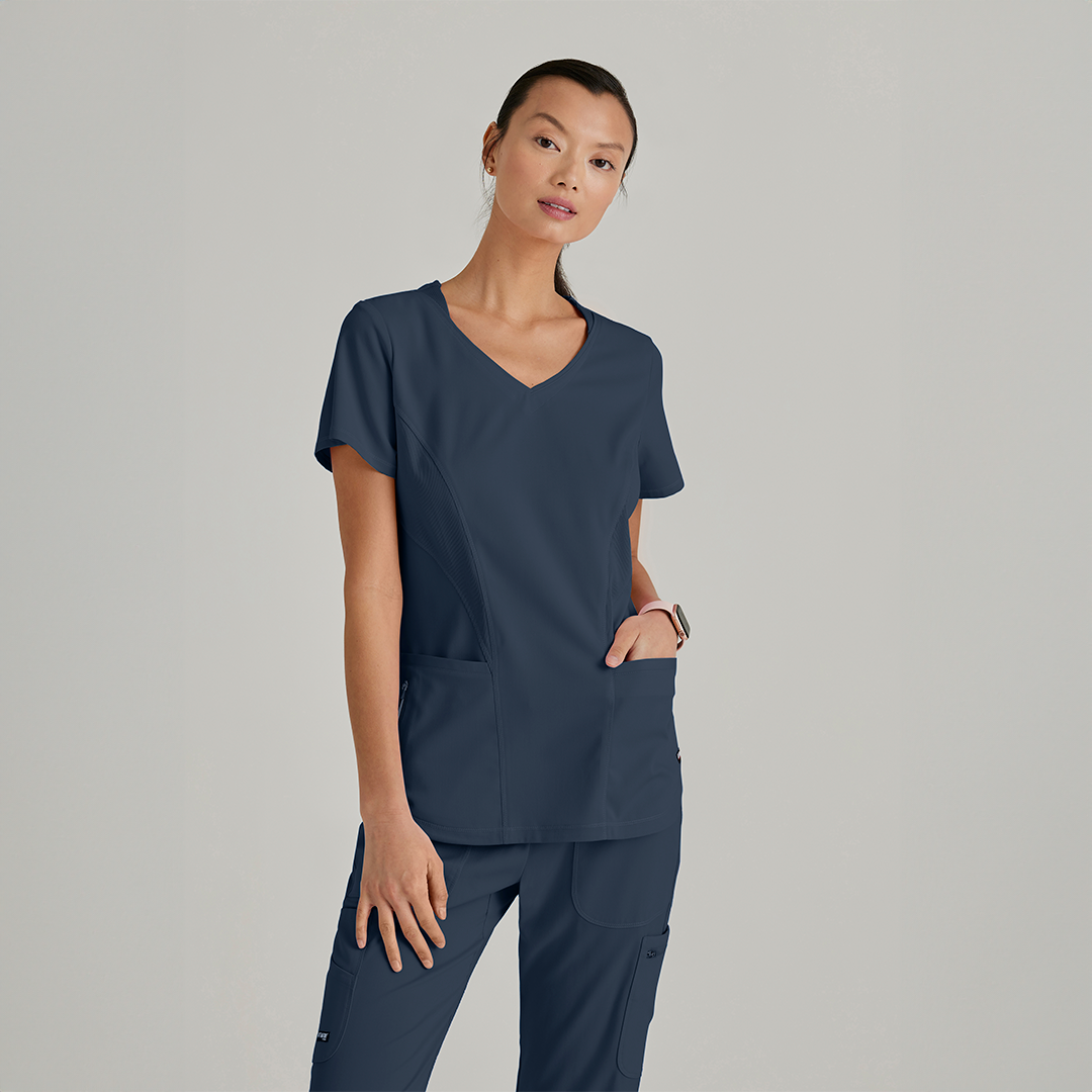 
                  
                    CAMISA DE MUJER ESTILO CARLY CUELLO V CURVO GREYS ANATOMY
                  
                