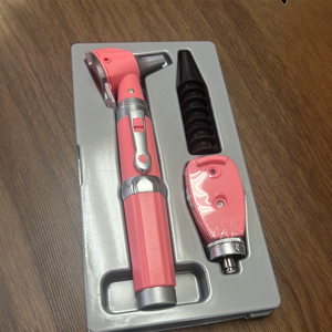 Conjunto Otoscopio Oftalmoscopio Intercambiable Micromedic - Vista detallada del equipo con cabezales intercambiables