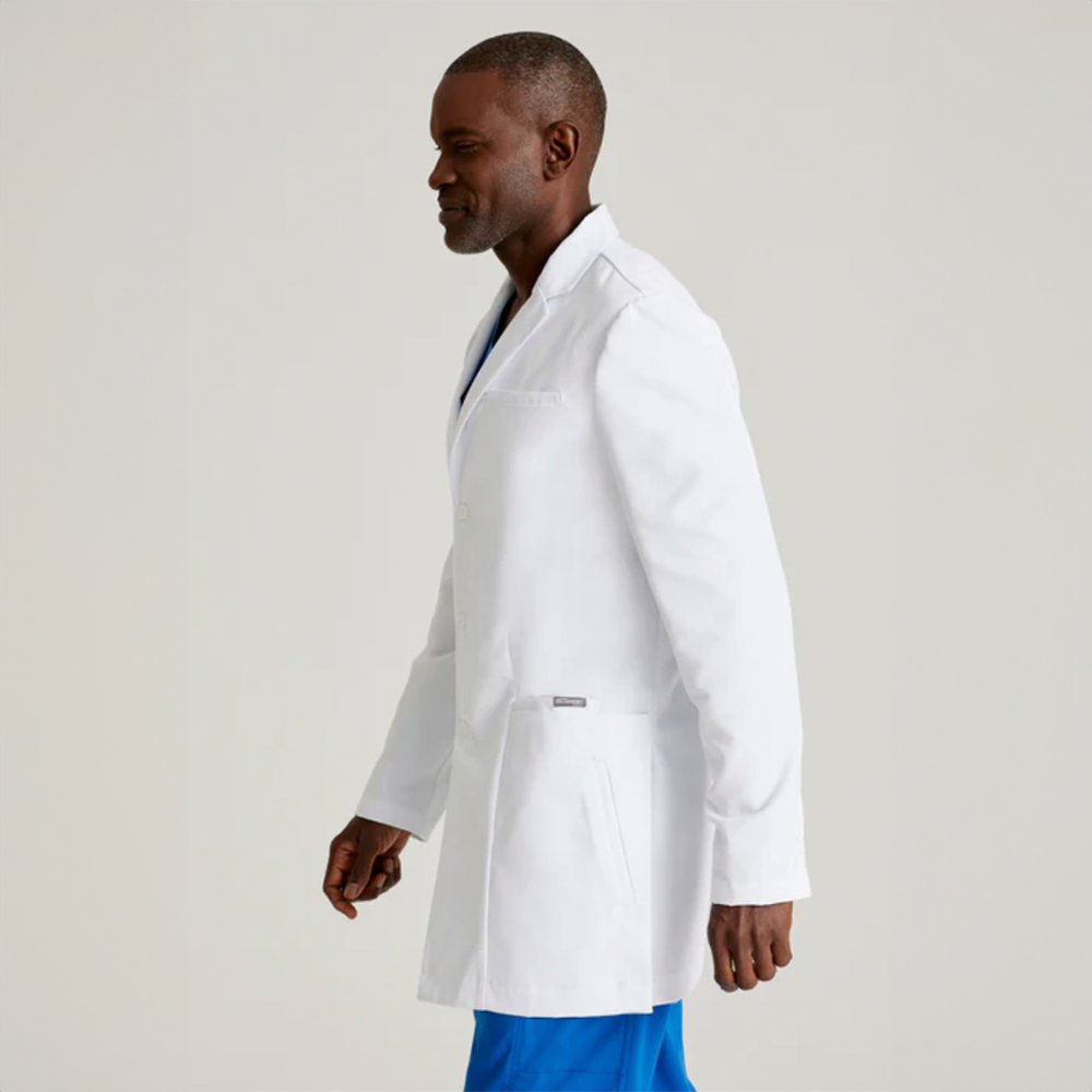 Bata Médica Masculina Barco Derek – Corte Moderno y Elegante