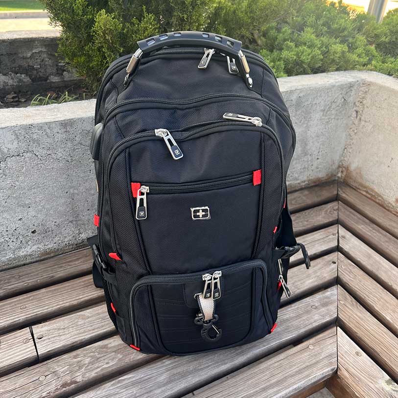 
                  
                    "Bolsa Mochila Extra Grande para Laptop de Viaje de 52 L con Puerto de Carga USB para Portátiles de 17 Pulgadas, ideal para hombres y mujeres que necesitan llevar consigo una laptop y otros artículos de viaje. ¡Obtén una mochila espaciosa y funcional con capacidad para laptops de gran tamaño y puerto de carga USB integrado!
                  
                