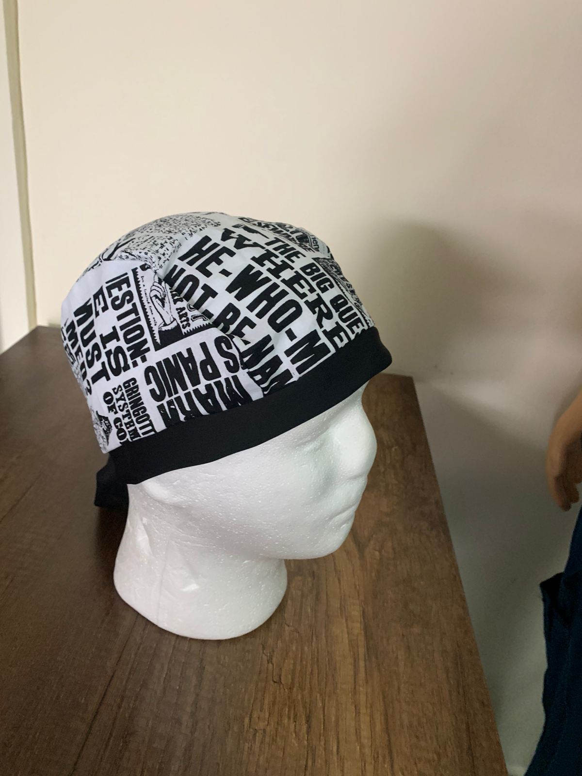 
                  
                    Gorro de Cirugía con Estampado para Médico y Enfermera
                  
                