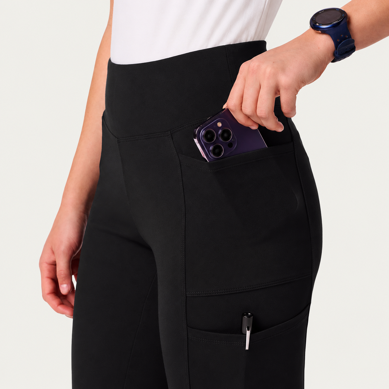 Color: Negro - vista detalle cintura yoga Pantalón Jaanuu Perri UltraSOFT en Medimed Honduras