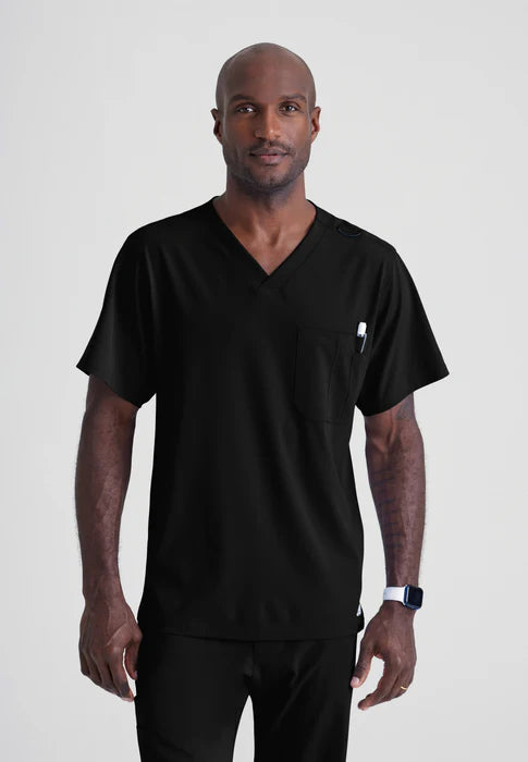 Color: Negro - vista frontal Camisa Skechers Structure Cuello V Hombre en Medimed Honduras