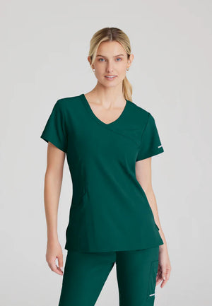Color: Verde Hunter - vista frontal Camisa Mujer Cuello V Skechers en Medimed Honduras