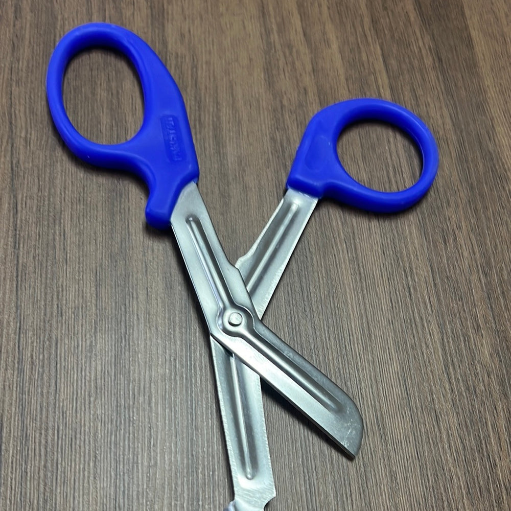 
                  
                    20 cm Trauma Scissors
                  
                