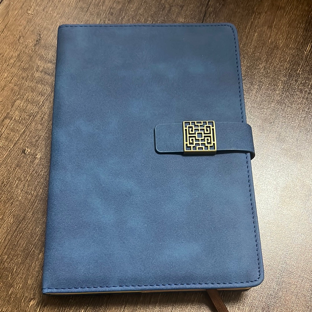 
                  
                    Penspedia Magnetic Golden Clasp Notebook
                  
                